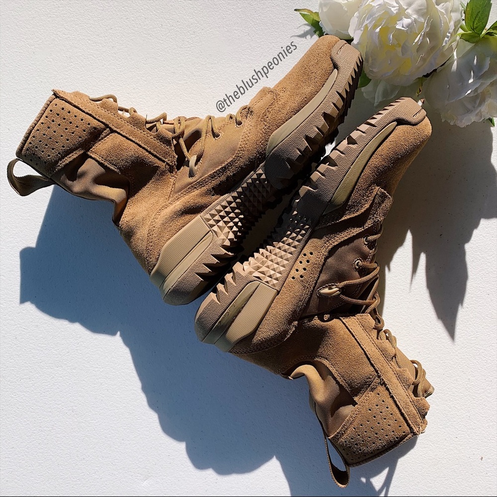 Nike SFB Field Hiking Boots - Picture 6 of 9